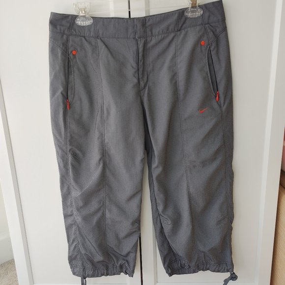 Nike Activewear Jacket & Crop Pant Set - Picture 2 of 9